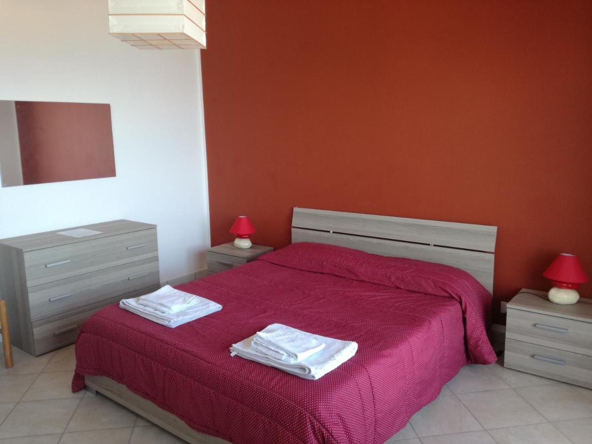 Casa Vacanze La Petrusella 特拉比亚 外观 照片